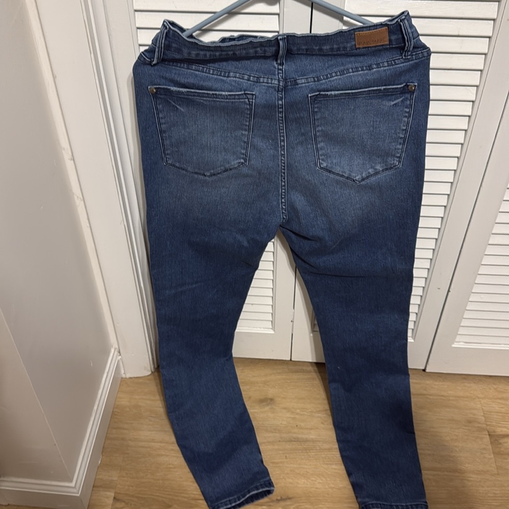 NWOT Judy Blue skinny jean! Size is 13/31